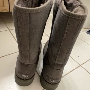 New tall gray UGG boots